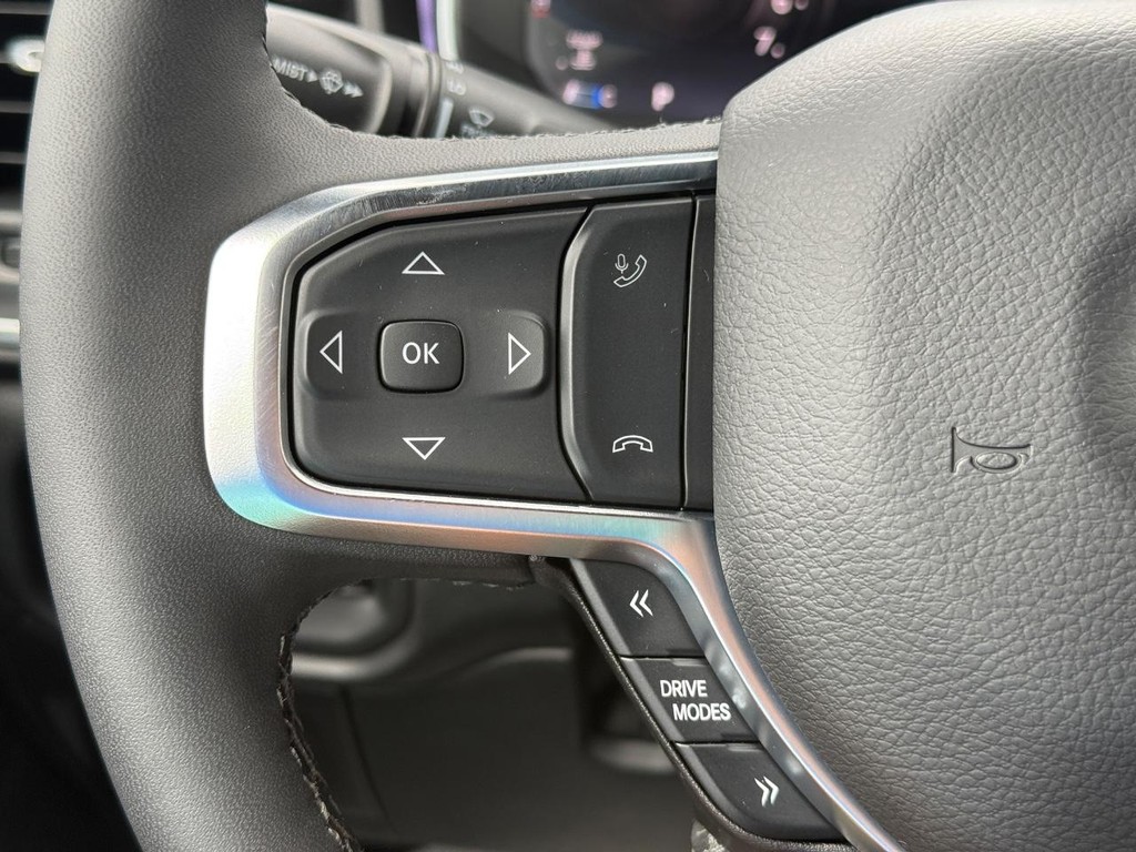 Ram 1500 Vehicle Full-screen Gallery Image 15