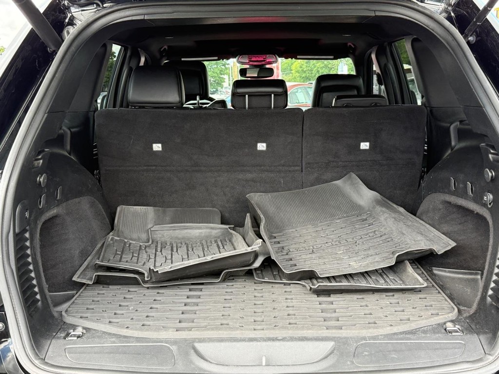 Jeep Grand Cherokee Vehicle Full-screen Gallery Image 05