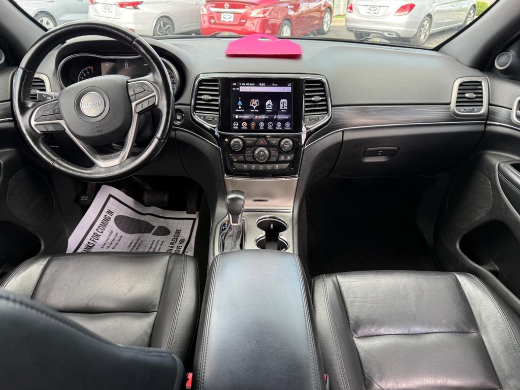 Jeep Grand Cherokee Vehicle Full-screen Gallery Image 08