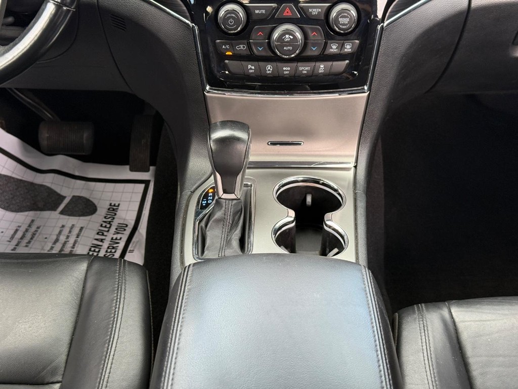 Jeep Grand Cherokee Vehicle Full-screen Gallery Image 10