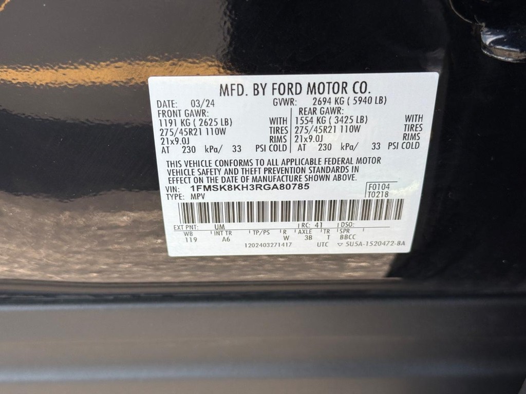 Ford Explorer Vehicle Full-screen Gallery Image 21