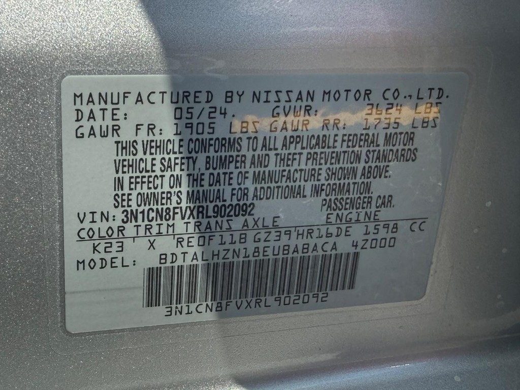 Nissan Versa Vehicle Full-screen Gallery Image 23