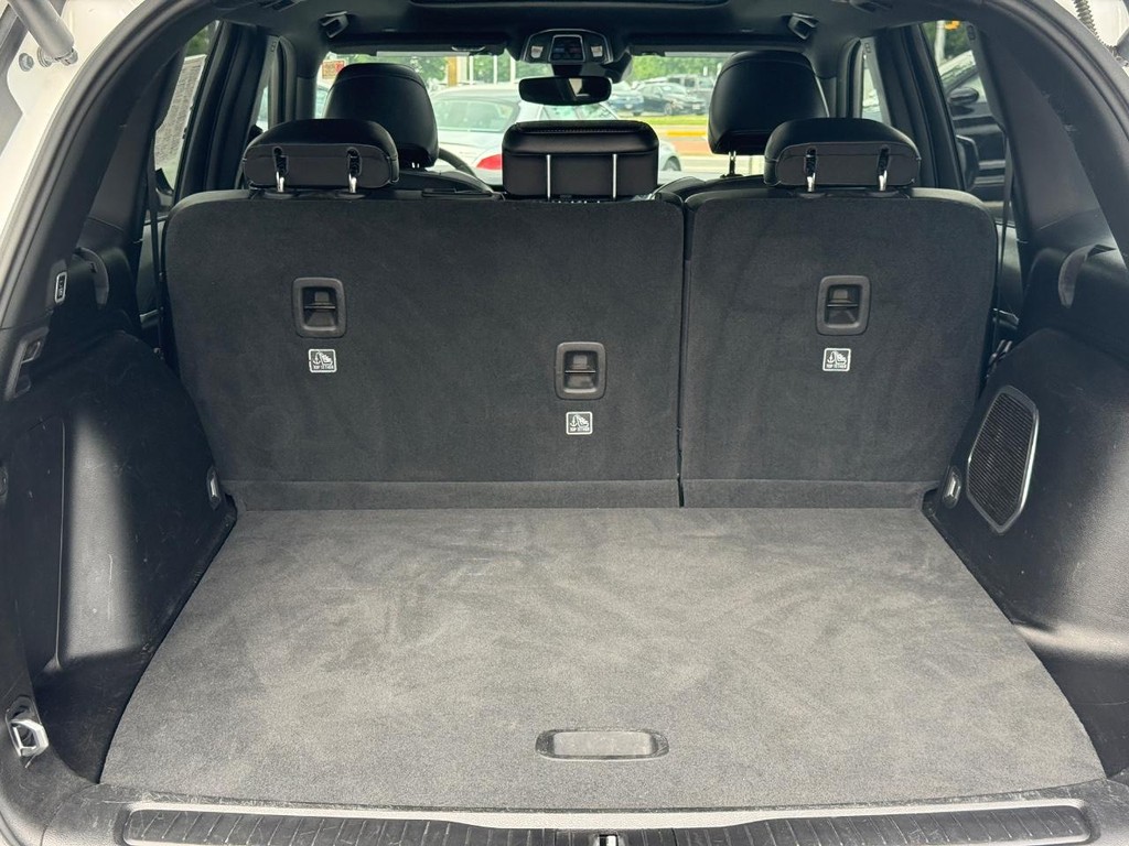 Jeep Grand Cherokee 4xe Vehicle Full-screen Gallery Image 05