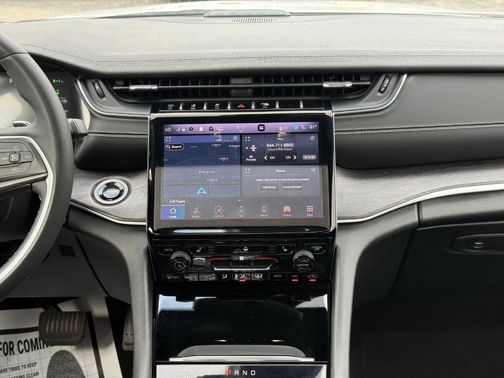 Jeep Grand Cherokee 4xe Vehicle Full-screen Gallery Image 09