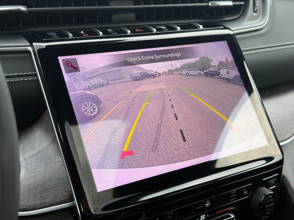 Jeep Grand Cherokee 4xe Vehicle Full-screen Gallery Image 17