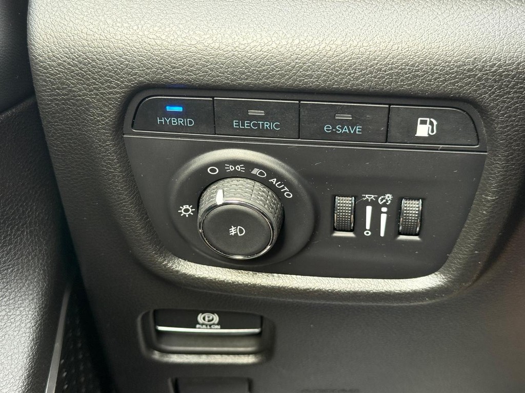 Jeep Grand Cherokee 4xe Vehicle Full-screen Gallery Image 20