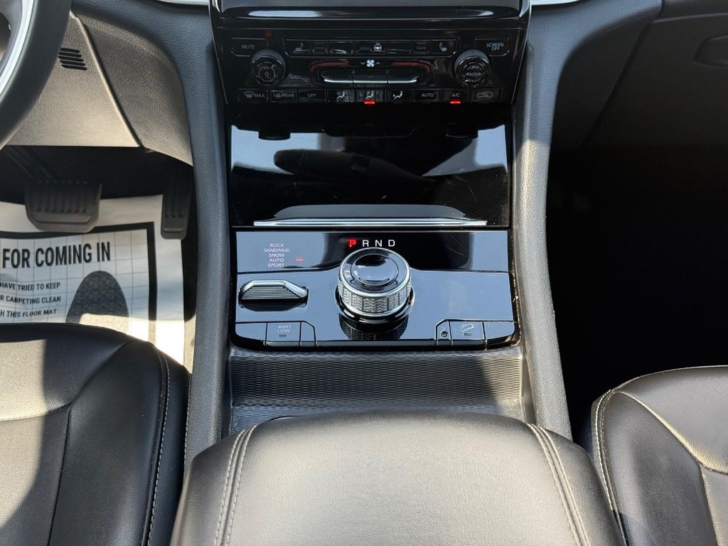 Jeep Grand Cherokee 4xe Vehicle Full-screen Gallery Image 13