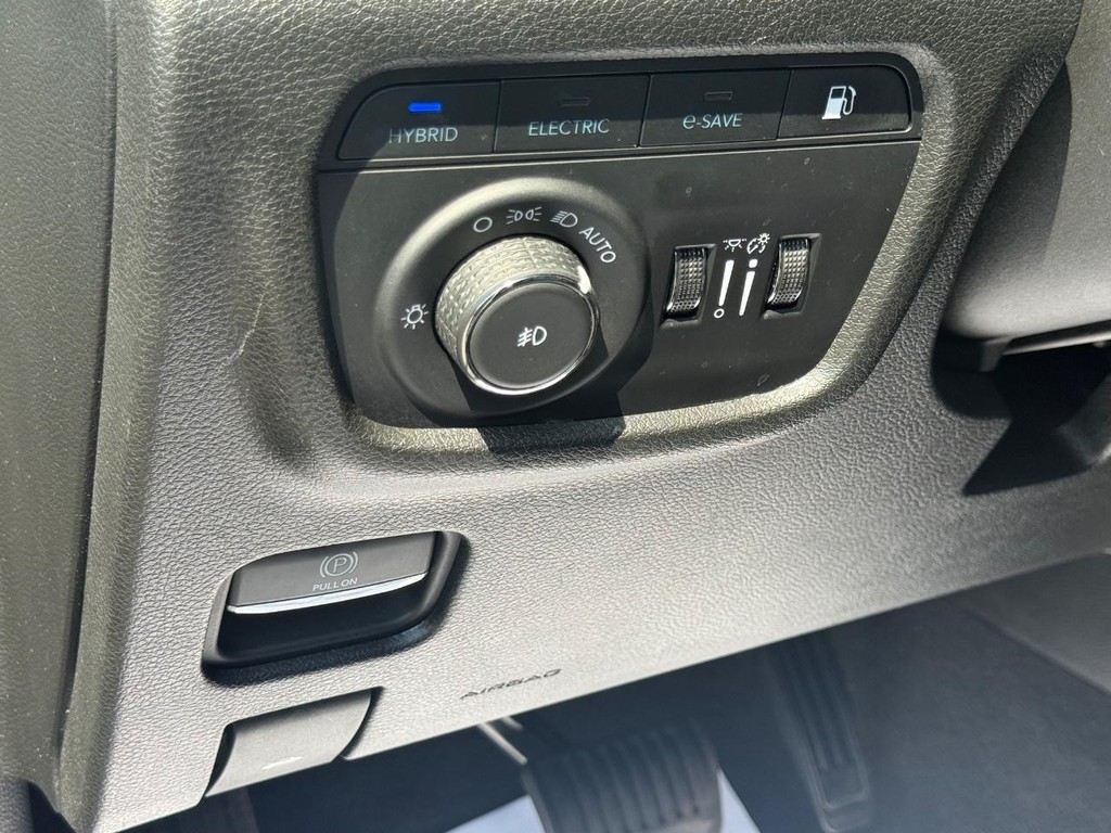 Jeep Grand Cherokee 4xe Vehicle Full-screen Gallery Image 22