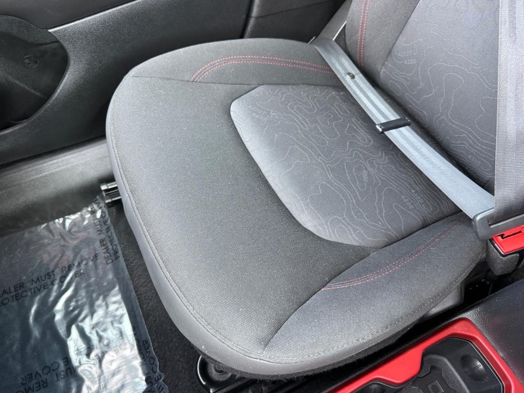 Jeep Renegade Vehicle Full-screen Gallery Image 20