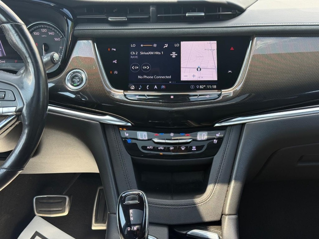 Cadillac XT6 Vehicle Full-screen Gallery Image 12
