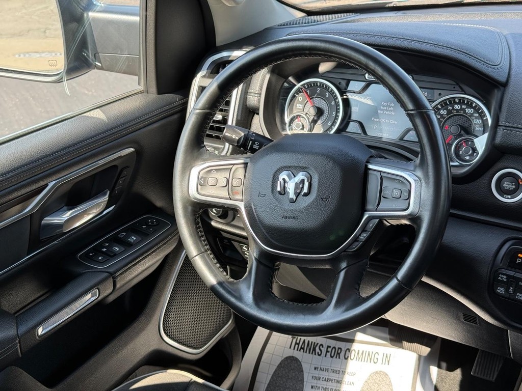 Ram 1500 Vehicle Full-screen Gallery Image 11