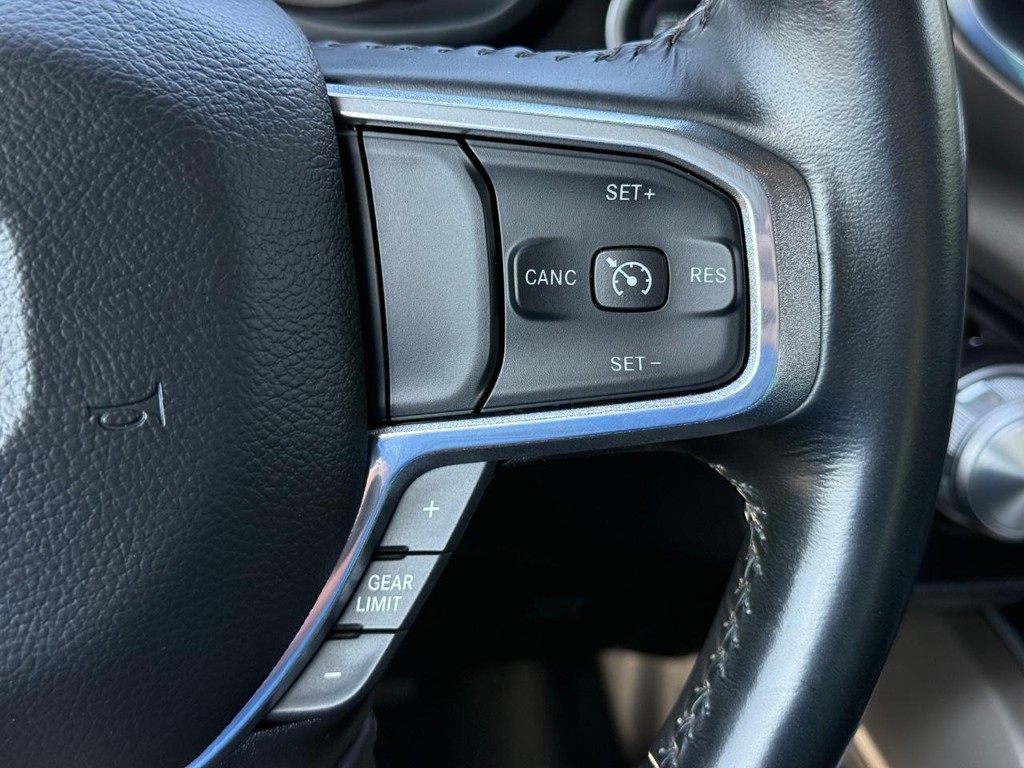 Ram 1500 Vehicle Full-screen Gallery Image 15