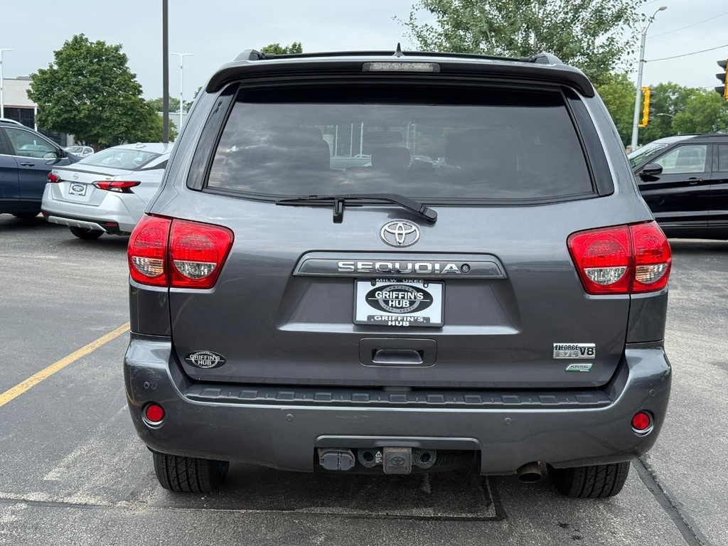 Toyota Sequoia Vehicle Full-screen Gallery Image 04