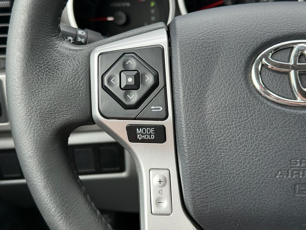 Toyota Sequoia Vehicle Full-screen Gallery Image 14