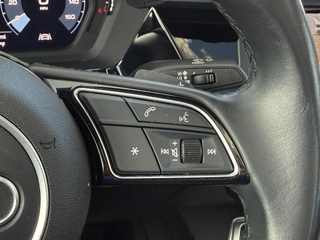 Audi A3 Vehicle Full-screen Gallery Image 16