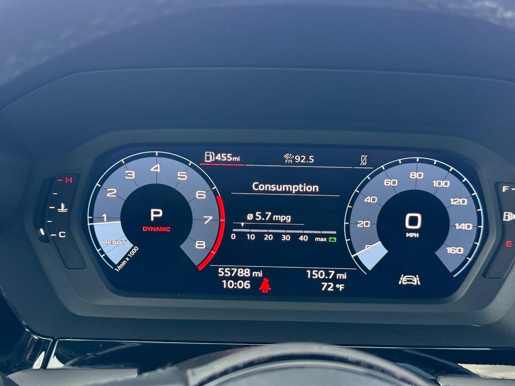 Audi A3 Vehicle Full-screen Gallery Image 17