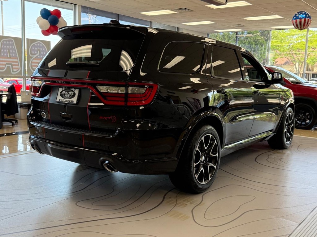 Dodge Durango Vehicle Full-screen Gallery Image 02