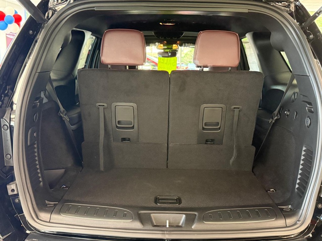 Dodge Durango Vehicle Full-screen Gallery Image 05