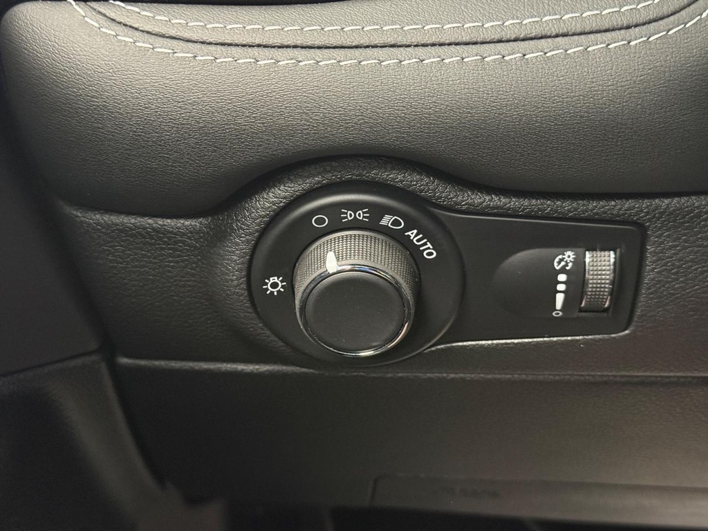 Dodge Durango Vehicle Full-screen Gallery Image 22