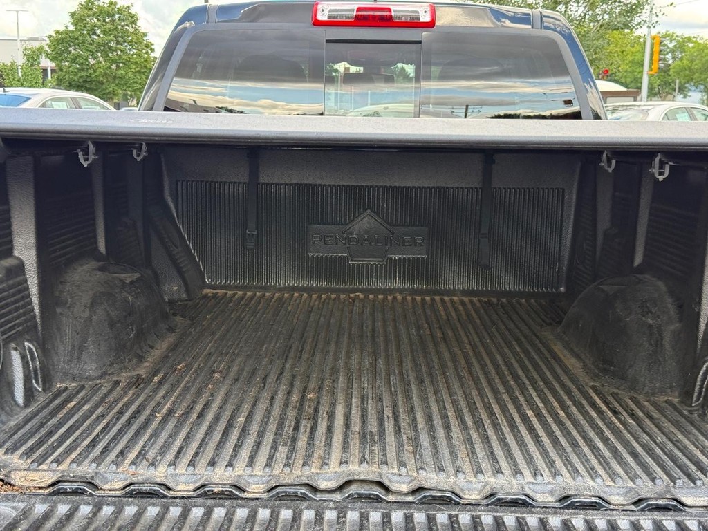 GMC Canyon Vehicle Full-screen Gallery Image 05