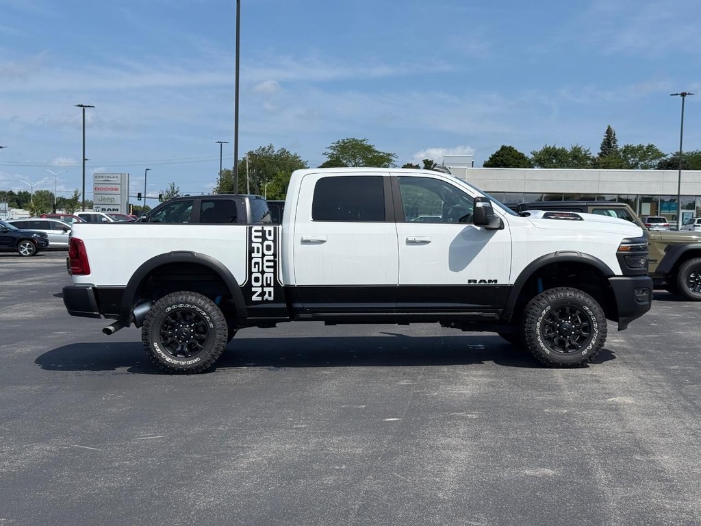 Ram 2500 Vehicle Full-screen Gallery Image 02