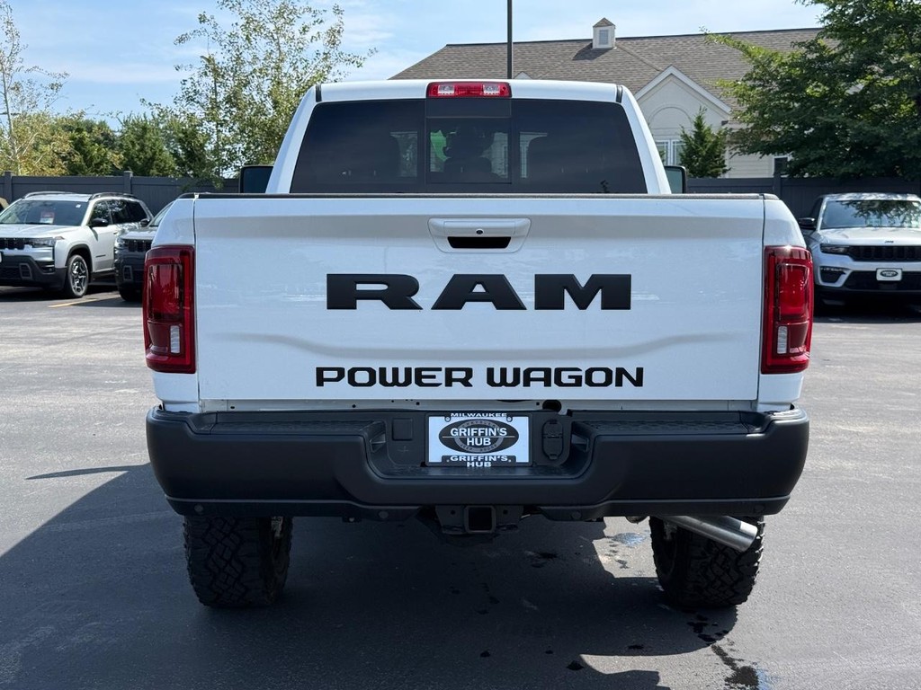 Ram 2500 Vehicle Full-screen Gallery Image 04