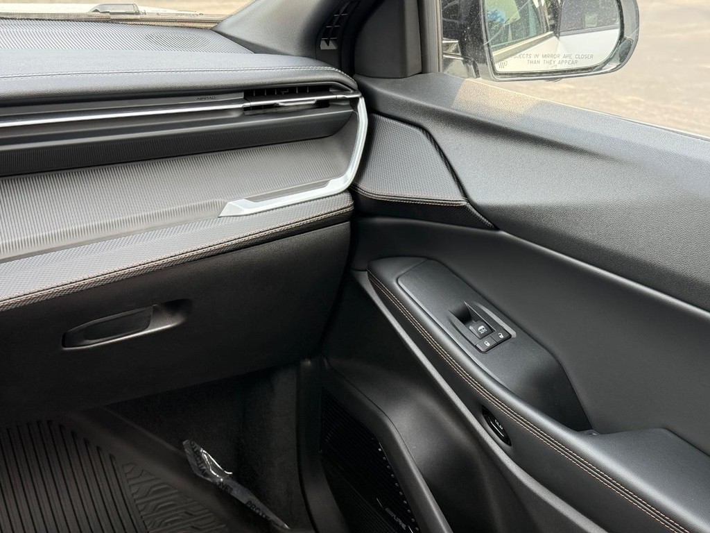 Jeep Cherokee Vehicle Full-screen Gallery Image 11