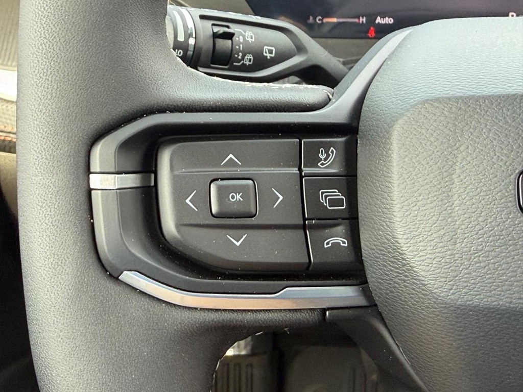 Jeep Cherokee Vehicle Full-screen Gallery Image 13