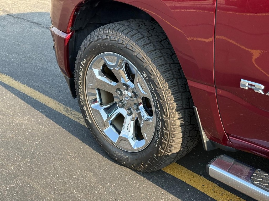 Ram 1500 Vehicle Full-screen Gallery Image 13