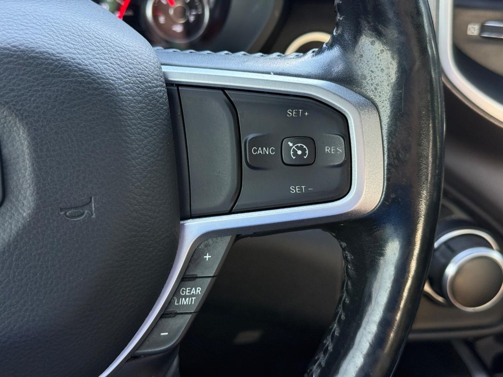 Ram 1500 Vehicle Full-screen Gallery Image 15