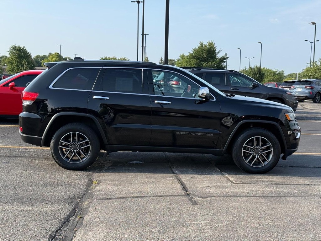 Jeep Grand Cherokee Vehicle Full-screen Gallery Image 02