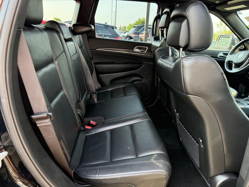 Jeep Grand Cherokee Vehicle Full-screen Gallery Image 07