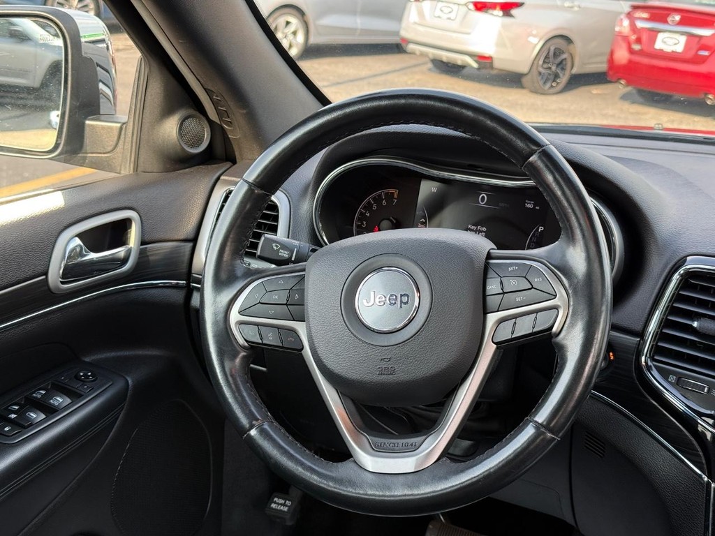 Jeep Grand Cherokee Vehicle Full-screen Gallery Image 11