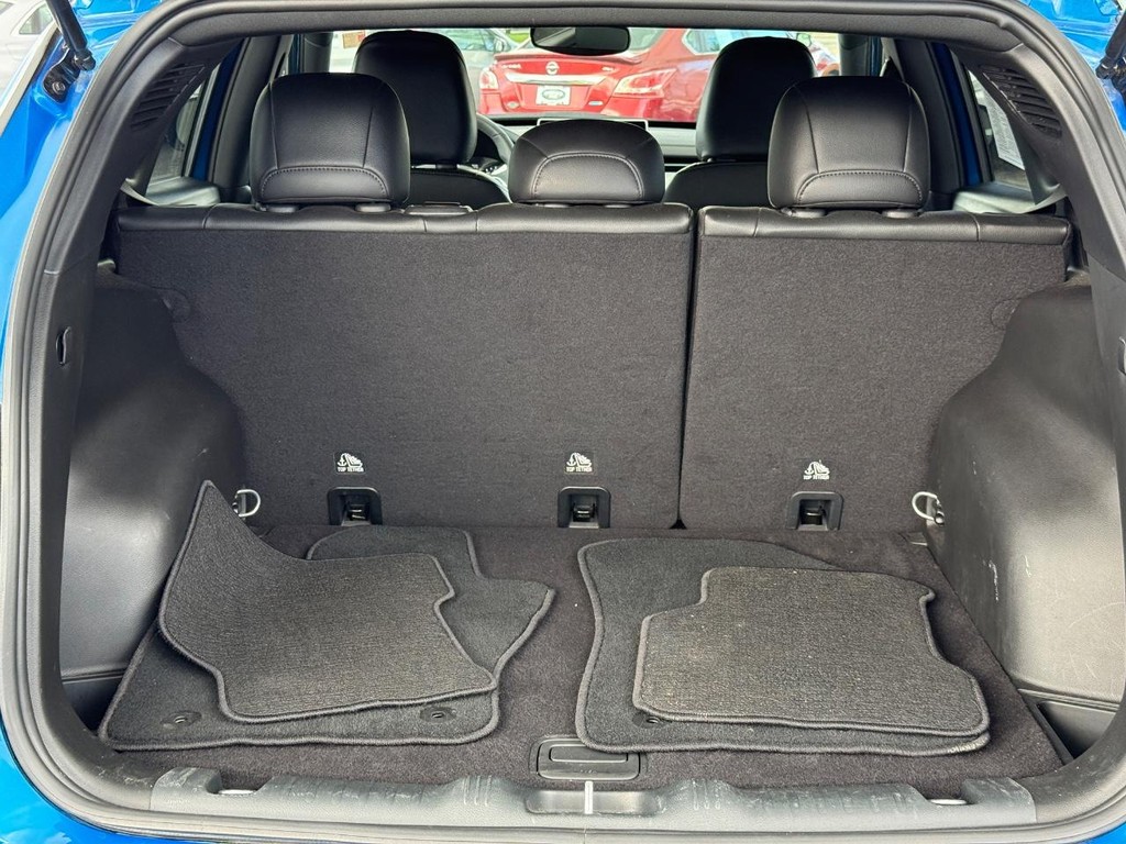 Jeep Compass Vehicle Full-screen Gallery Image 05