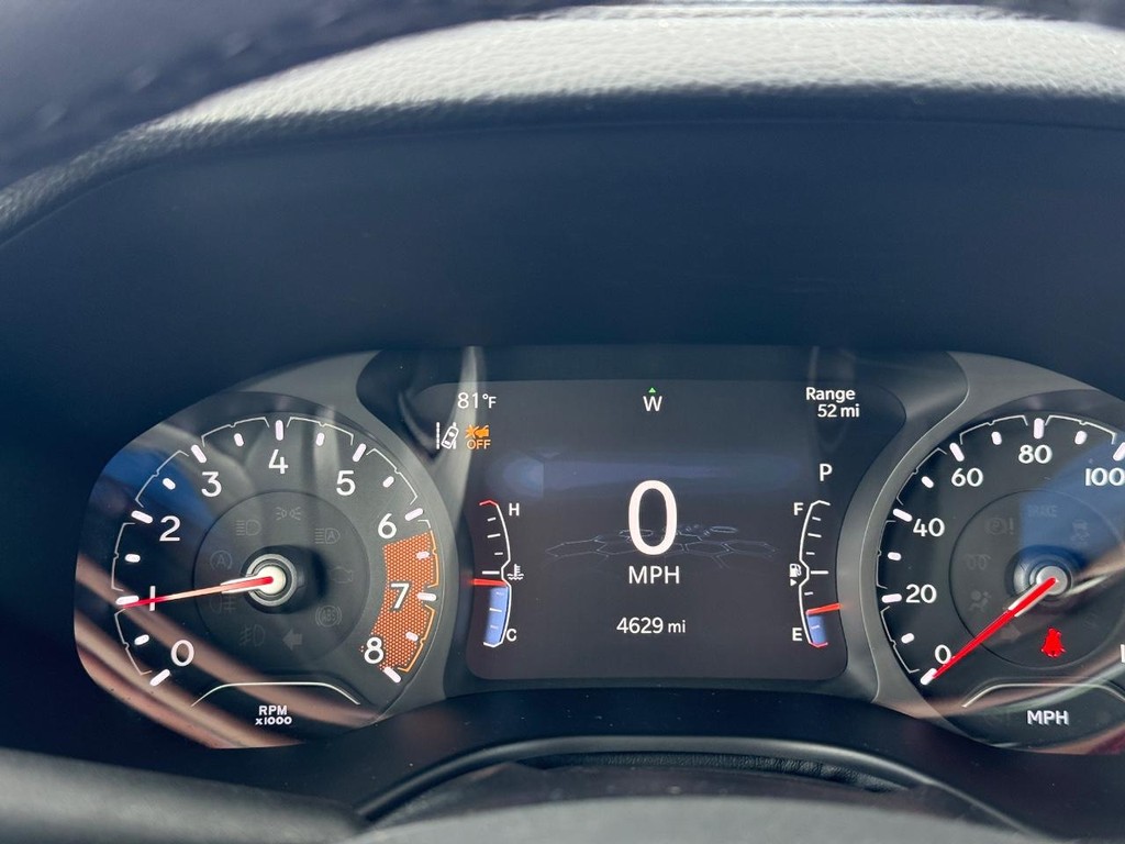 Jeep Compass Vehicle Full-screen Gallery Image 16