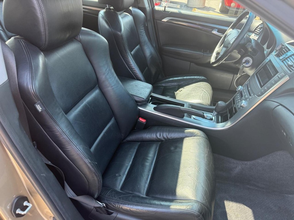 Acura TL Vehicle Full-screen Gallery Image 03