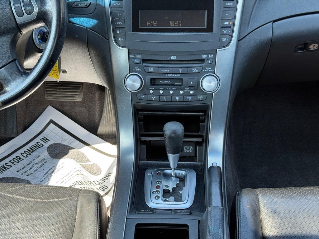 Acura TL Vehicle Full-screen Gallery Image 11