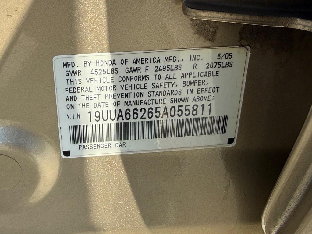 Acura TL Vehicle Full-screen Gallery Image 21