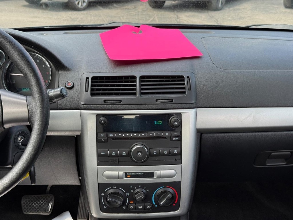 Chevrolet Cobalt Vehicle Full-screen Gallery Image 08