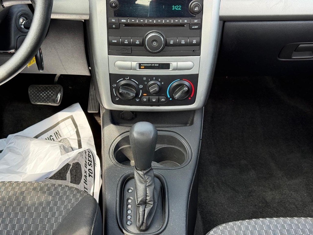 Chevrolet Cobalt Vehicle Full-screen Gallery Image 09