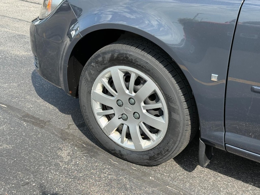 Chevrolet Cobalt Vehicle Full-screen Gallery Image 12