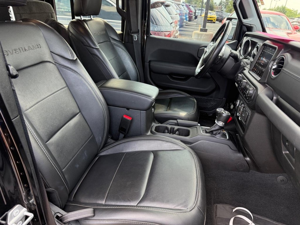 Jeep Gladiator Vehicle Full-screen Gallery Image 06