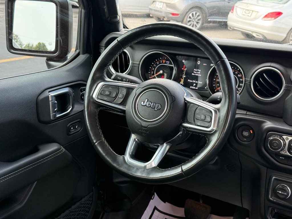 Jeep Gladiator Vehicle Full-screen Gallery Image 09