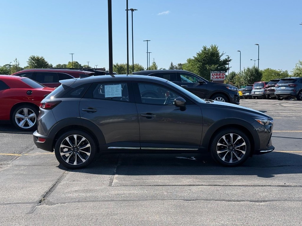 Mazda CX-3 Vehicle Full-screen Gallery Image 02