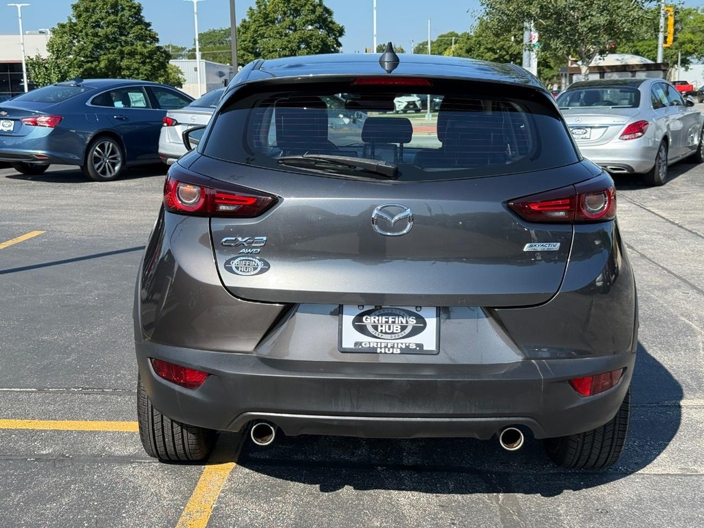 Mazda CX-3 Vehicle Full-screen Gallery Image 04