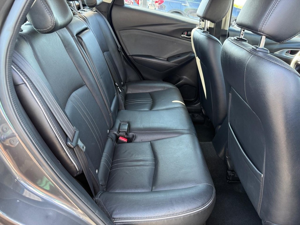Mazda CX-3 Vehicle Full-screen Gallery Image 07