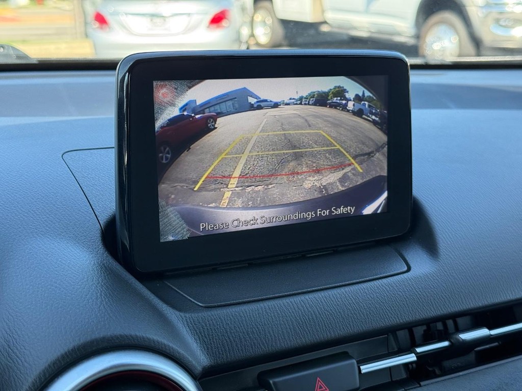 Mazda CX-3 Vehicle Full-screen Gallery Image 17