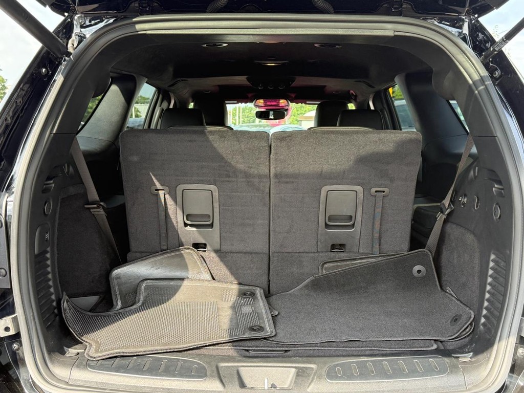 Dodge Durango Vehicle Full-screen Gallery Image 05