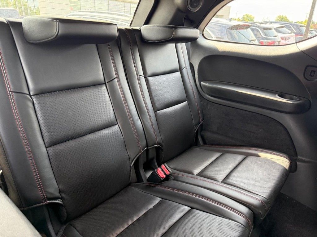 Dodge Durango Vehicle Full-screen Gallery Image 08