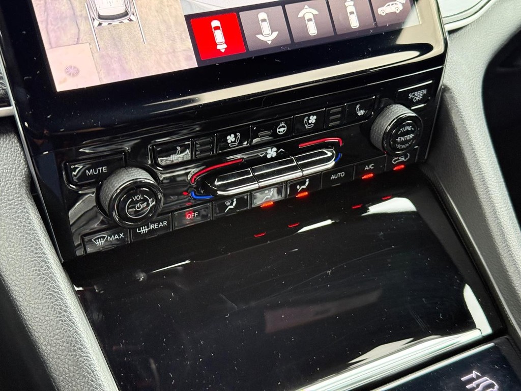 Jeep Grand Cherokee 4xe Vehicle Full-screen Gallery Image 18